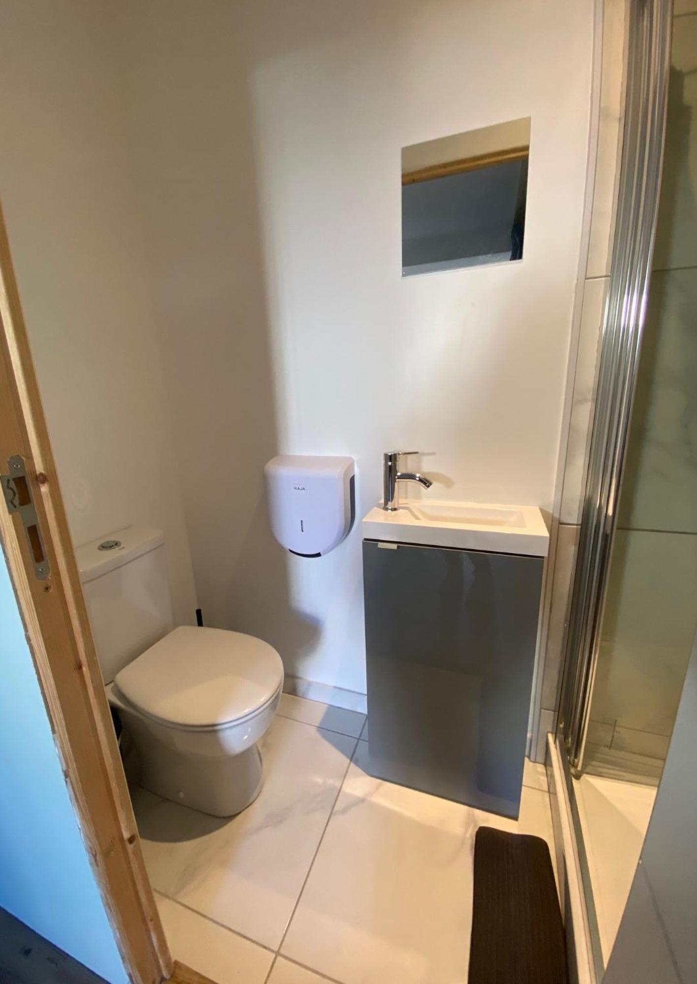 אנטיב Bohobos Hostel מראה חיצוני תמונה